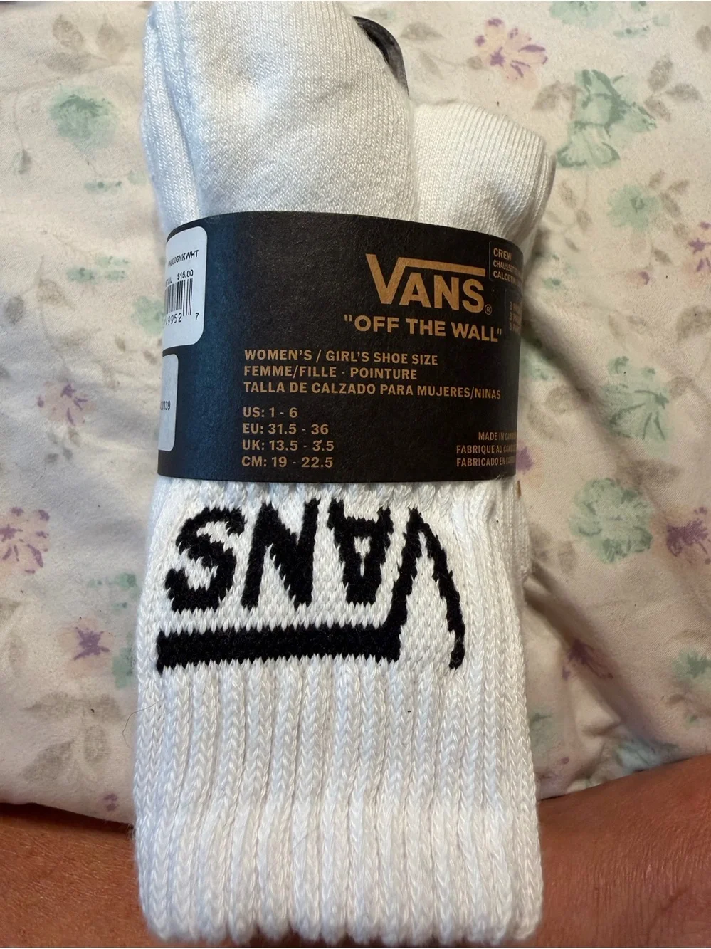 Vans girls / woman White Crew Socks with Black Logo 1-6 nwt 3 pk